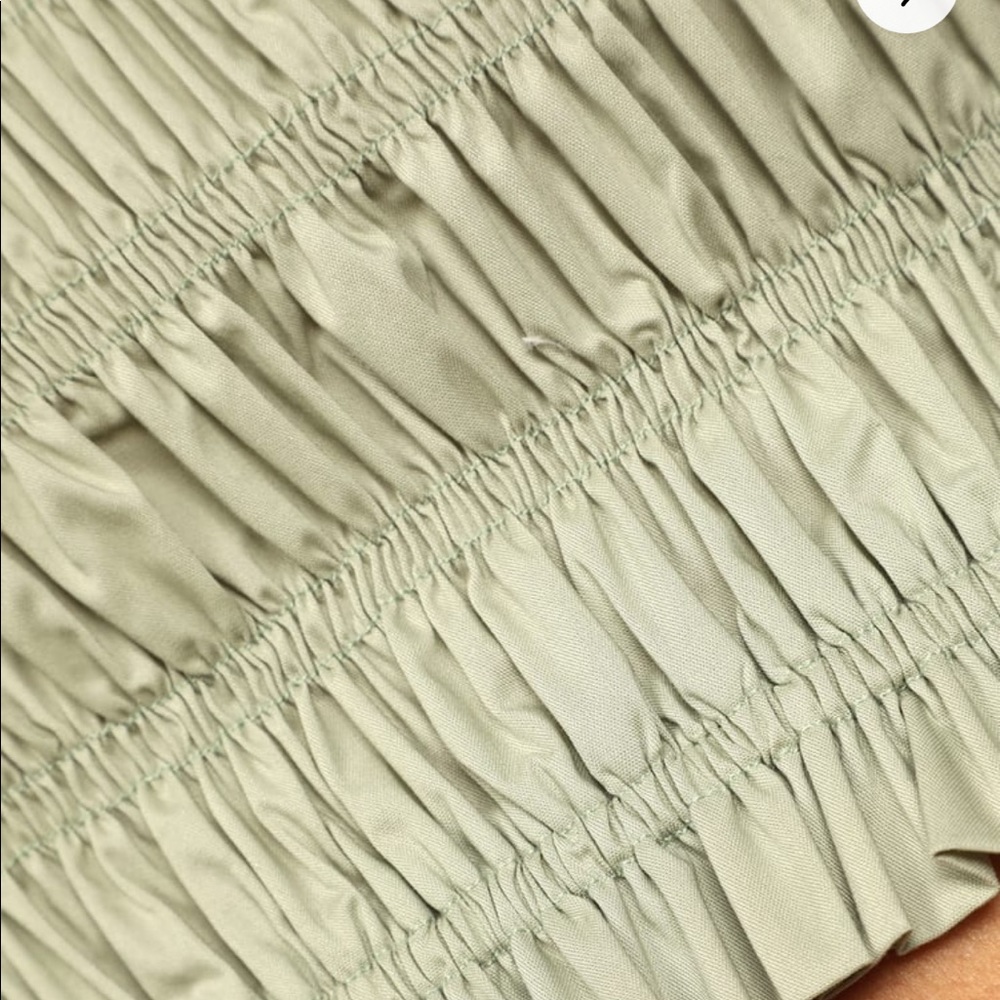 Lulus sage green smocked crop top SOLD - Picture 5 of 7